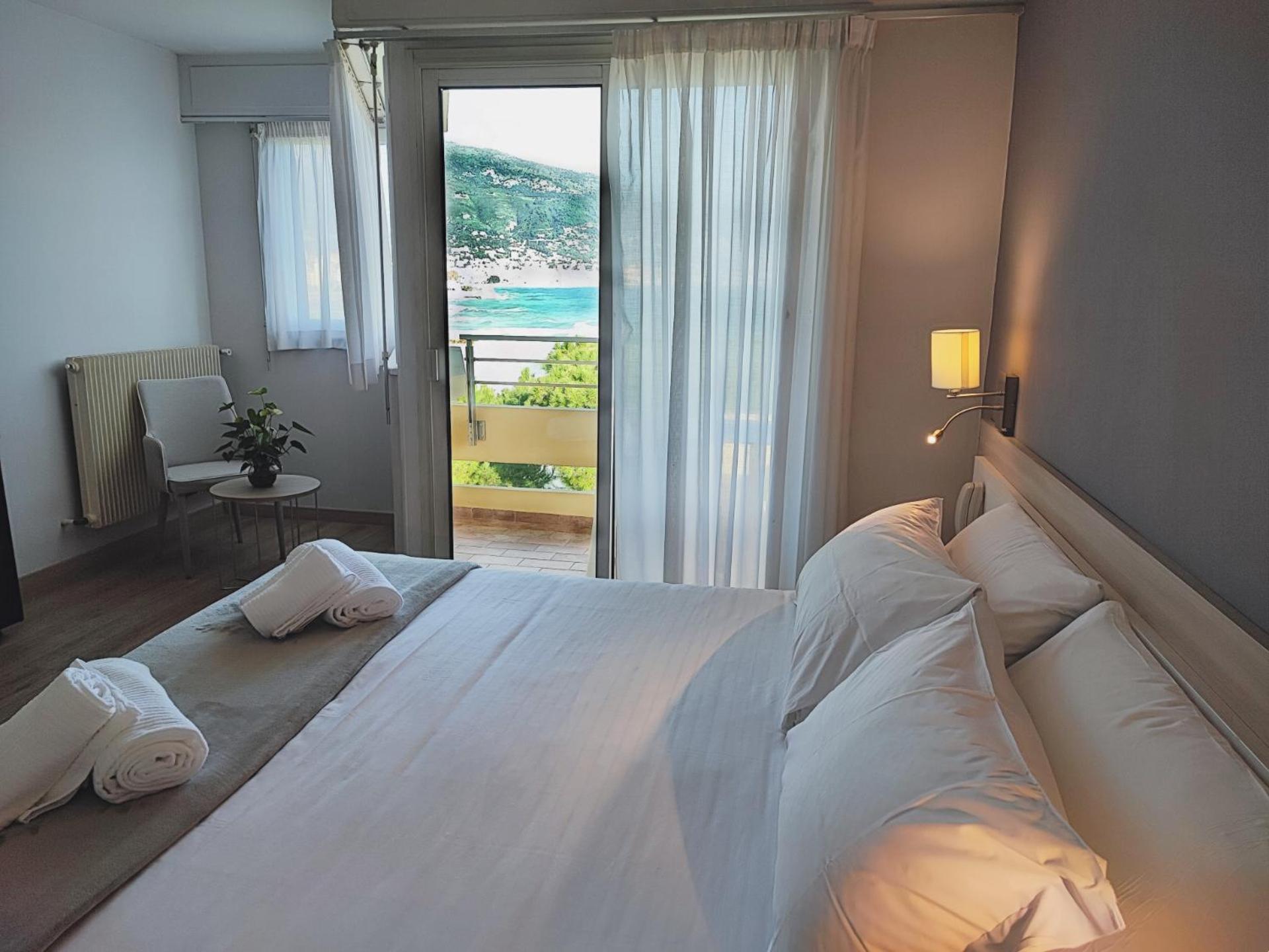 Alexandra Hotel 3*